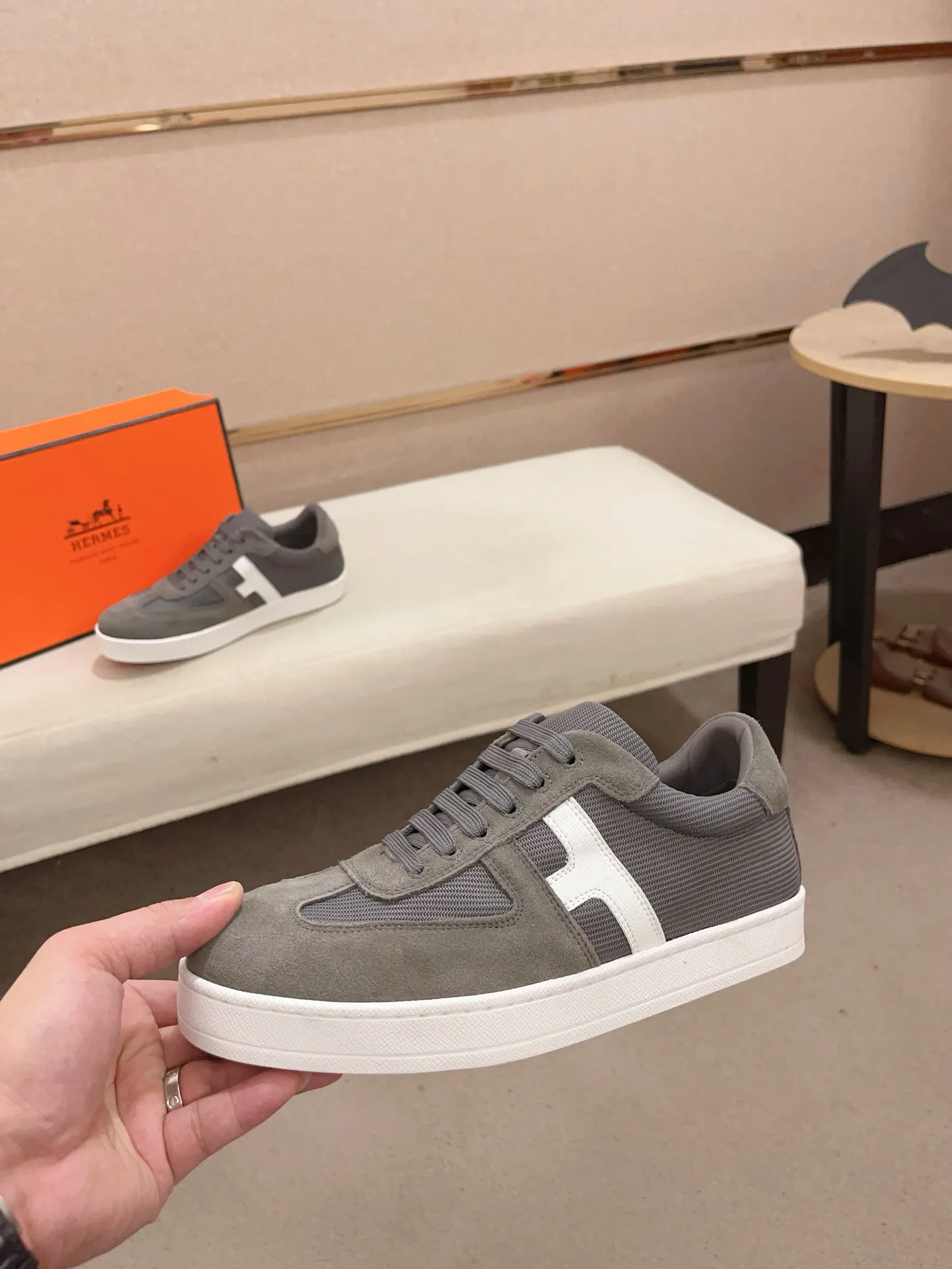 Men's clothing and shoes💰: 400💰《HERMES》【Classic Original Version】Hermès; Top 🔝 Purchasing Agency 🔍🔍Men's latest 🇺🇸 counter sales simultaneously, original ▲▲cowhide imported from Italy ▲▲Exquisite workmanship (Italian 🇮🇹Imported water-dyed 🐂cowhide lining) sole: original sole provided by the original factory, ⚠️exclusive double-layer activity·TPR·rubber·combined molded outsole; Code number: 38-44 (45/46 can be customized, non-refundable)